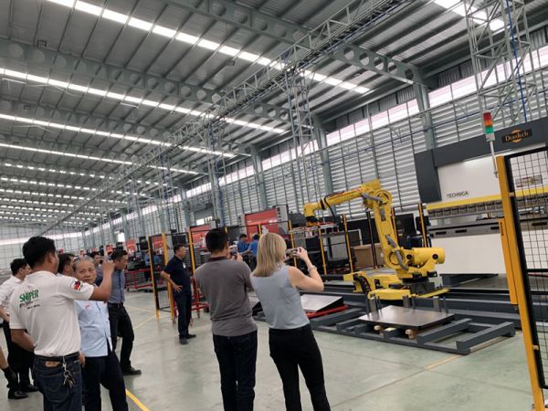 Robotic Bending Cell Exported To Thailand