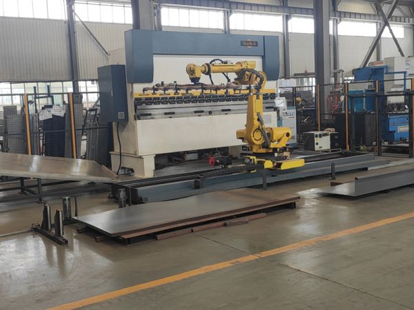 Robotic Bending Cell For Automotive Industry