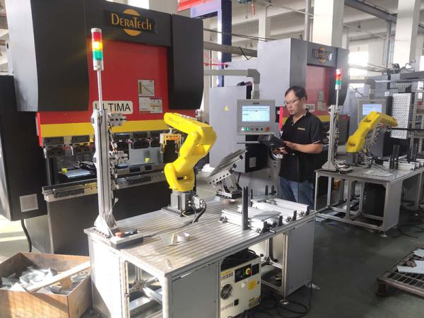 Robotic Bending Cell For Home Appliance Manufacturer